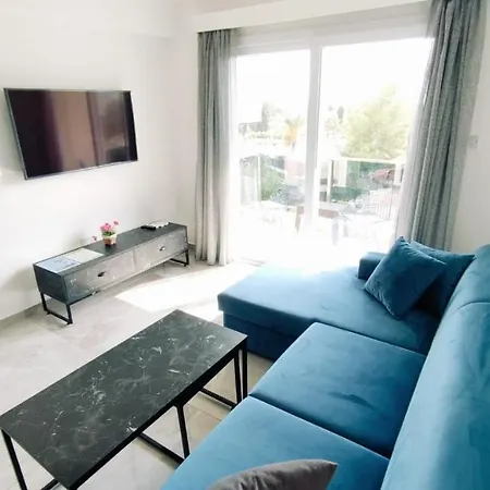 Holiday Apartments At Grand Sapphire Residence With Casino & Pool Access Lägenhet *