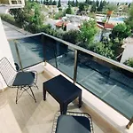 Holiday Apartments At Grand Sapphire Residence With Casino & Pool Access *