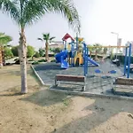 Holiday Apartments At Grand Sapphire Residence With Casino & Pool Access